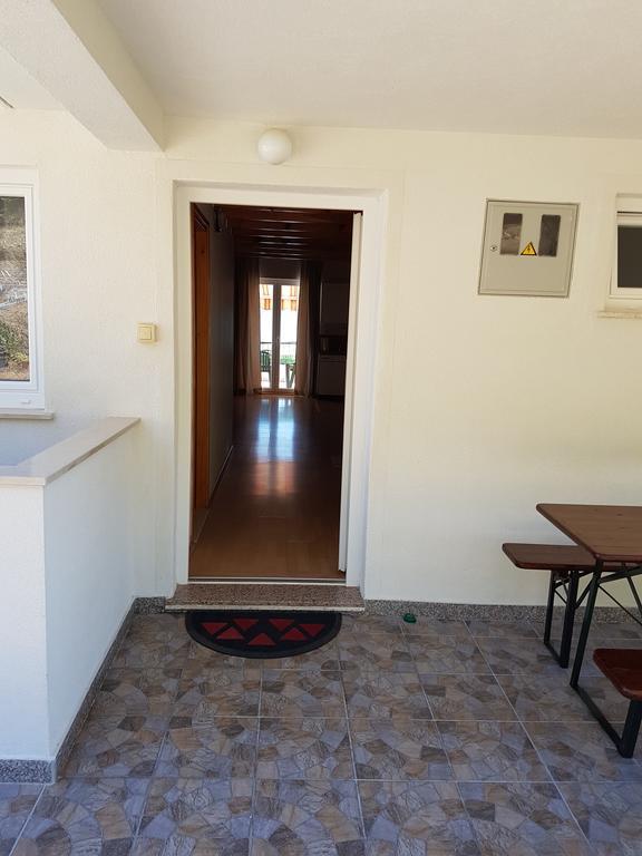 Apartmani Amila-Pisak Exterior photo