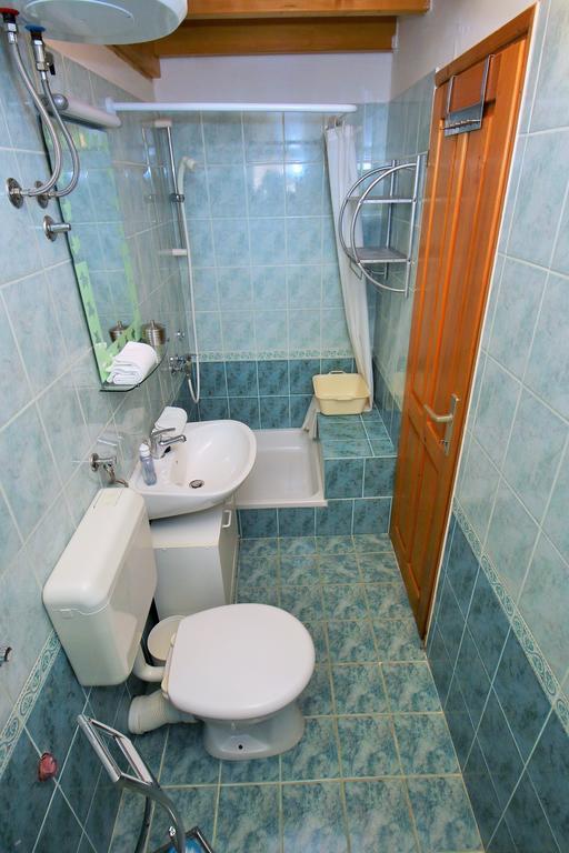 Apartmani Amila-Pisak Exterior photo